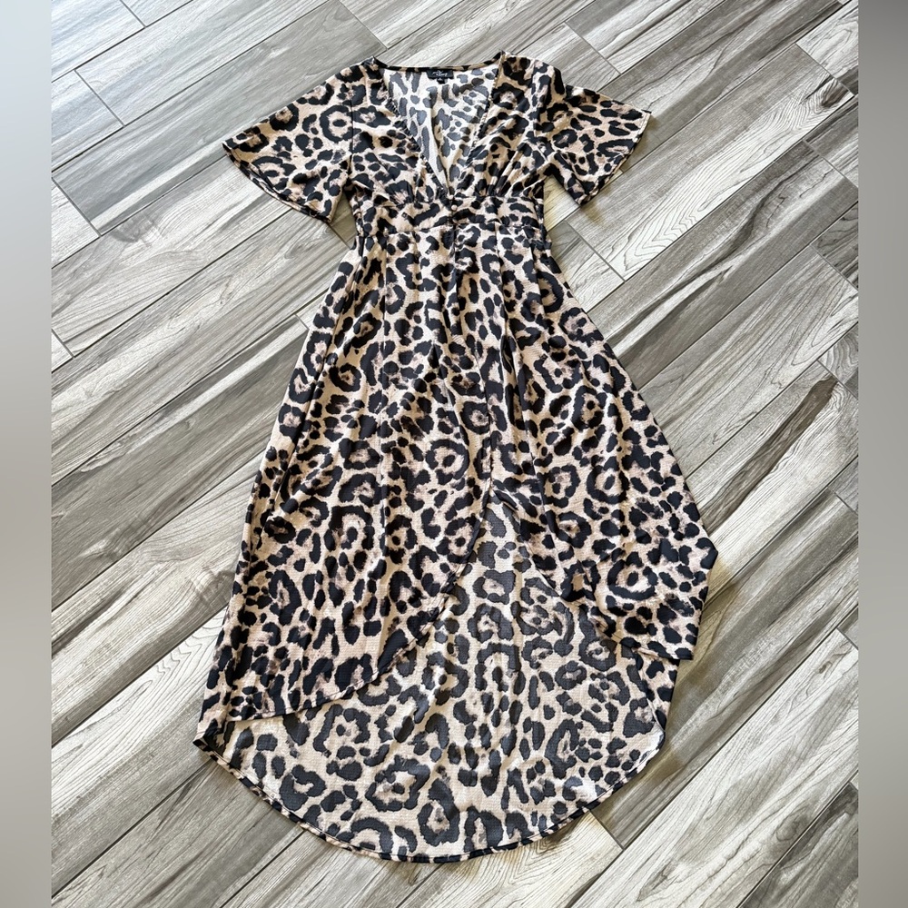Leopard Button-Front Duster Top - Picture 3 of 5